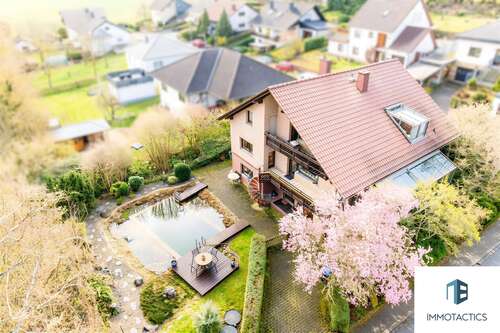 Foto - Haus zum Kaufen in Kirschroth 484.000,00 € 290 m²