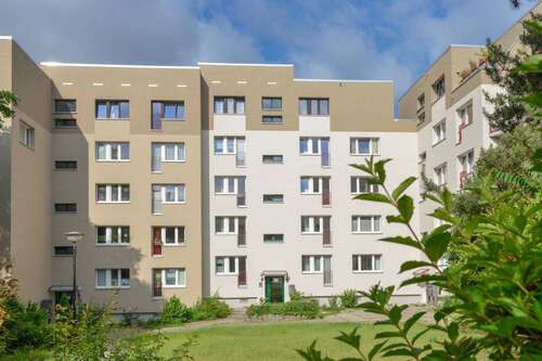 Foto - Wohnung zum Mieten in Halle 389,00 € 43.16 m²