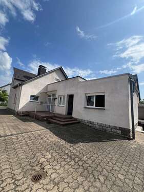Foto - Haus zum Kaufen in Kamp-Lintfort 330.000,00 € 202.7 m²