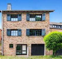 Haus zum Kaufen in Frechen 1.400.000,00 € 243.44 m²