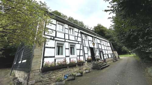 Foto - Haus zum Kaufen in Sprockhövel 441.000,00 € 235.7 m²