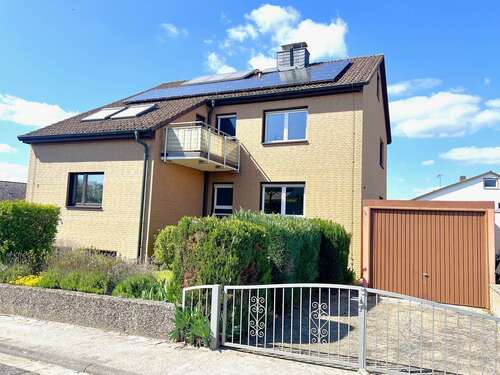 Foto - Haus zum Kaufen in Niddatal-Assenheim 495.000,00 € 200 m²