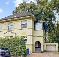 Haus zum Kaufen in Essen 515.000,00 € 245 m²