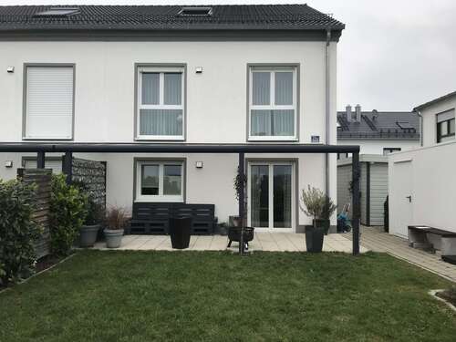 Foto - Haus zum Mieten in Zuchering 2.200,00 € 178 m²