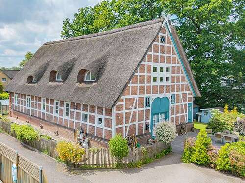 Foto - Haus zum Kaufen in Buxtehude 749.000,00 € 249 m²