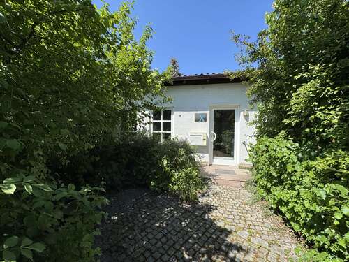 Foto - Büro in Ampfing 600,00 € 66 m² - 600,00 EUR Kaltmiete, ca.  66,00 m²