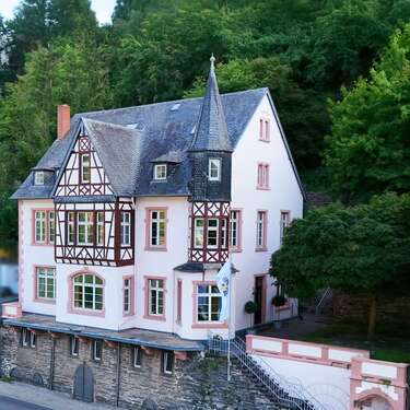 Foto - Haus zum Kaufen in Sankt Goar 1.495.000,00 € 430 m²