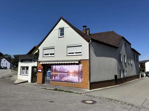 Foto - Haus zum Kaufen in Hengersberg 299.000,00 € 282.6 m²