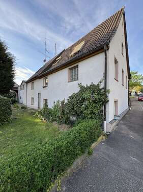 Foto - Haus zum Kaufen in Schallstadt, Breisgau-Hochschwarzwald (Kreis 349.000,00 € 209 m²