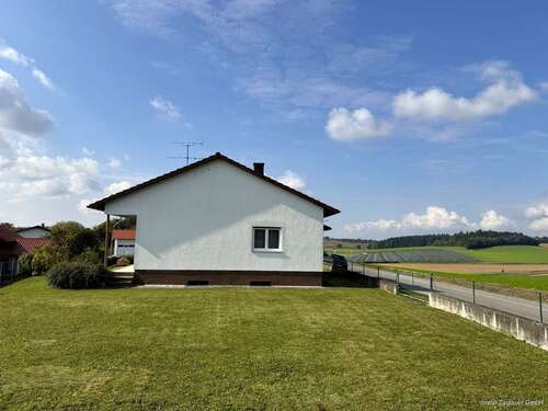 Foto - Haus zum Kaufen in Landau an der Isar Kammern 279.000,00 € 94.91 m²