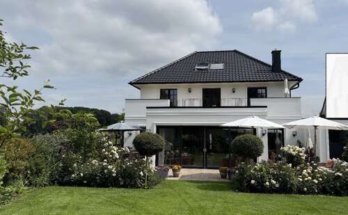 Foto - Haus zum Kaufen in Moers 1.750.000,00 € 265 m²