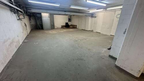 Foto - Halle in Ludwigshafen 900,00 € 153.65 m²