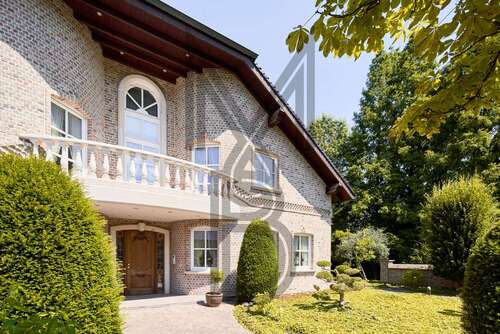 Foto - Haus zum Kaufen in Brüggen 1.695.000,00 € 350 m²