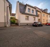 Haus zum Kaufen in Frankfurt am Main 549.000,00 € 121.21 m²