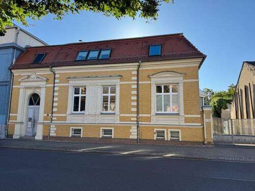 Foto - Haus zum Kaufen in Luckenwalde 950.000,00 € 364 m²