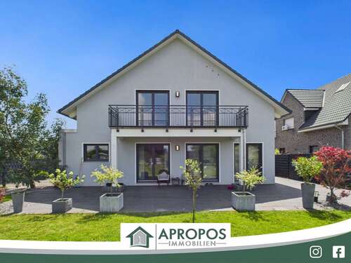 Foto - Haus zum Kaufen in Issum 859.900,00 € 232.11 m²