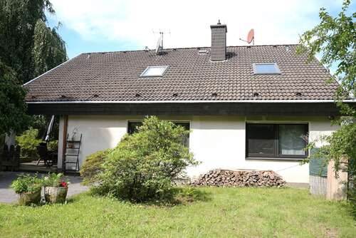 Foto - Haus zum Kaufen in Rösrath 670.000,00 € 326 m²