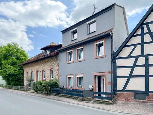 Foto - Haus zum Kaufen in Kirchzell 149.000,00 € 135 m²
