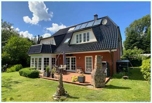 Foto - Haus zum Kaufen in Ostenfeld (Husum) 599.000,00 € 258 m²