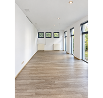 Büro in Detmold 650,00 € 55 m² - 650,00&nbsp;EUR Kaltmiete, ca.&nbsp; 55,00&nbsp;m&sup2; in Detmold (PLZ: 32756)