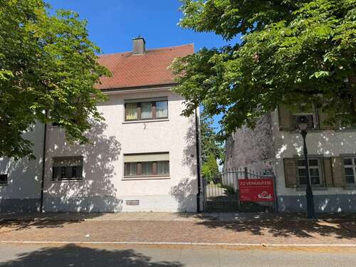 Foto - Haus zum Kaufen in Neuenburg 660.000,00 € 366 m²