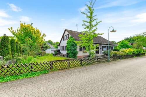 Foto - Haus zum Kaufen in Bienenbüttel 359.000,00 € 130.43 m²