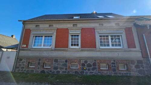 Foto - Haus zum Kaufen in Großwoltersdorf 189.000,00 € 137.49 m²