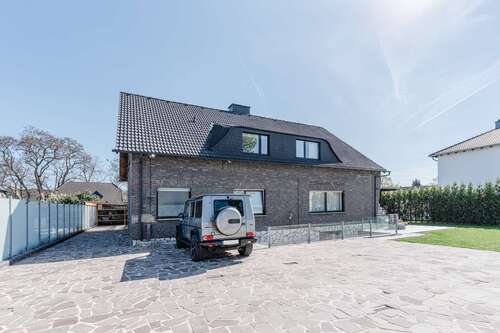 Foto - Haus zum Kaufen in Moers 835.000,00 € 280 m²