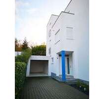 Haus zum Mieten in Wiesbaden 3.200,00 € 170 m²
