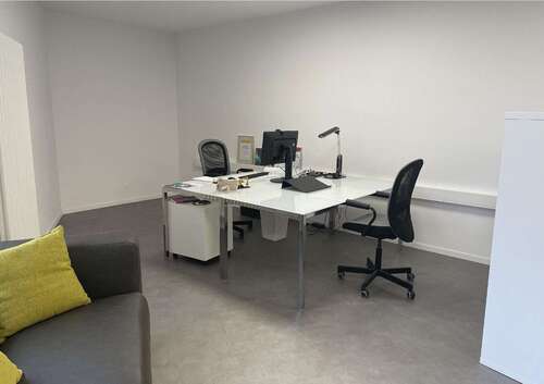 Foto - Büro in Köln 330,00 € - 330,00 EUR Kaltmiete,