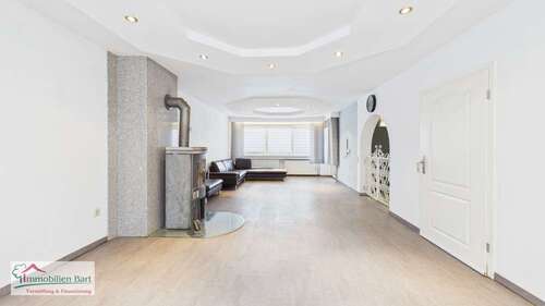 Foto - Haus zum Kaufen in Rehlingen-Siersburg Rehlingen 398.800,00 € 267 m²