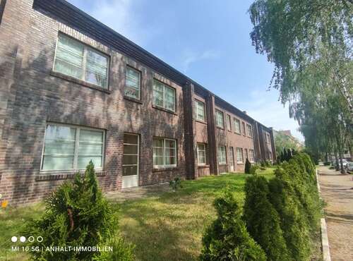 Foto - Wohnung zum Mieten in Bitterfeld-Wolfen OT Bitterfeld 240,00 € 29.8 m²