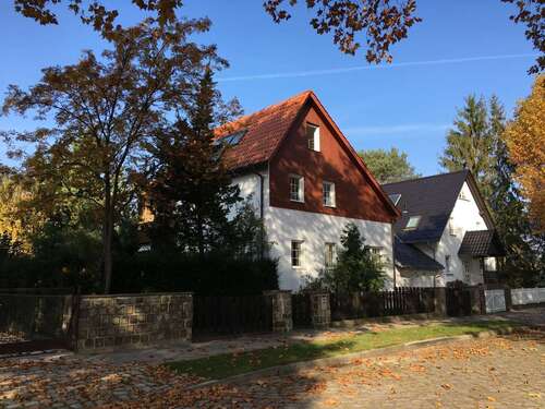 Foto - Haus zum Kaufen in Berlin-Mahlsdorf 850.000,00 € 236 m²