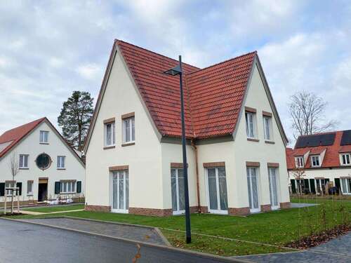 Foto - Haus zum Kaufen in Beelitz 739.000,00 € 147.65 m²