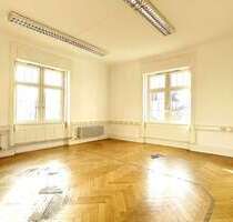 Büro in LahrSchwarzwald 1.305,00 € 243.21 m² - Lahr/Schwarzwald