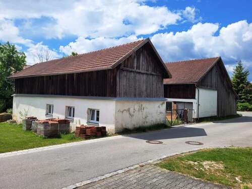 Foto - Haus zum Kaufen in Ruhstorf a.d. Rott 99.900,00 € 156 m²