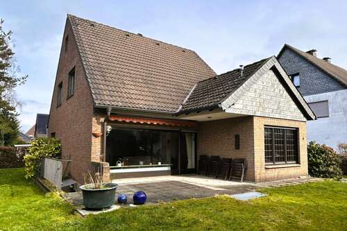 Foto - Haus zum Kaufen in Meerbusch 710.000,00 € 142.59 m²