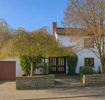 Haus zum Kaufen in Königstein 1.250.000,00 € 253 m² Haus zum Kaufen in Königstein 1.250.000,00 € 253 m²