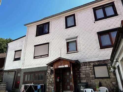 Foto - Haus zum Kaufen in Geratal 89.000,00 € 166 m²