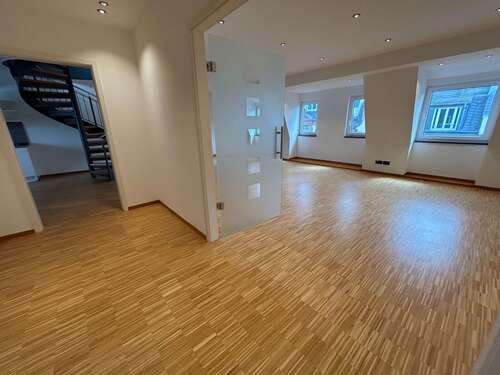 Foto - Wohnung zum Mieten in Frankfurt am Main 3.200,00 € 212 m²