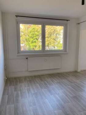 Foto - Wohnung zum Mieten in Bernburg (Saale) 196,00 € 25.08 m²