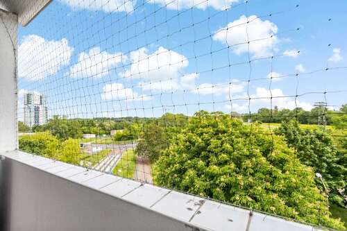 Foto - Wohnung zum Kaufen in Halle 79.000,00 € 57 m²