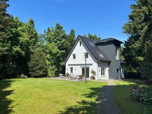 Foto - Haus zum Kaufen in Düsseldorf - Stockum 1.650.000,00 € 170 m²