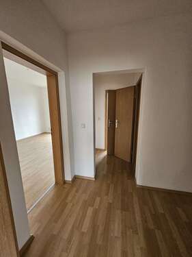 Foto - Wohnung zum Mieten in Merseburg 400,00 € 65.78 m²