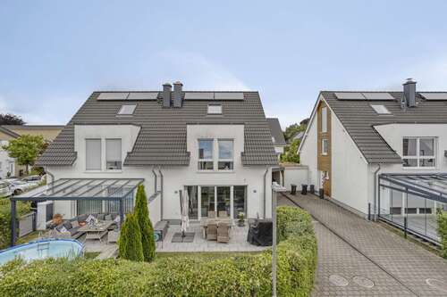 Foto - Haus zum Kaufen in Langenfeld 689.000,00 € 138 m²