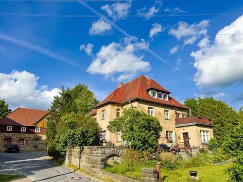 Foto - Haus zum Kaufen in Neustadt 340.000,00 € 305.46 m²