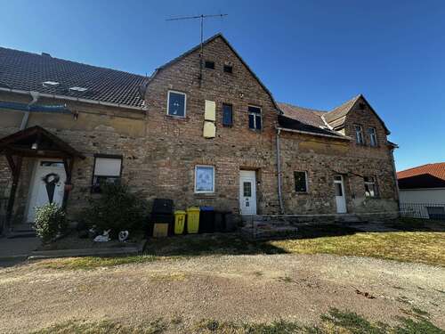 Foto - Haus zum Kaufen in Teutschenthal 80.000,00 € 150 m²