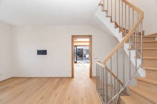 Foto - Haus zum Kaufen in München 859.000,00 € 160.78 m²