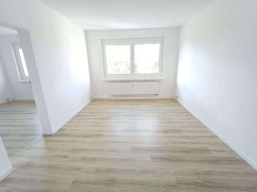 Foto - Wohnung zum Mieten in Borna 263,48 € 47 m²