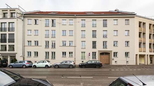 Foto - Haus zum Kaufen in Augsburg 8.100.000,00 € 1980 m²